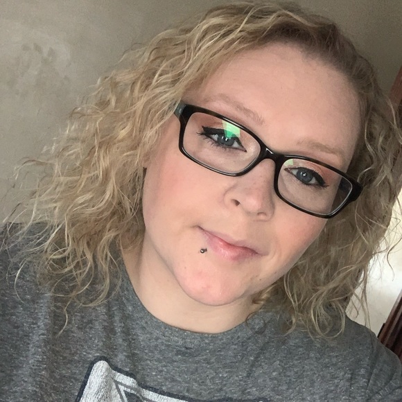 Meet your Posher, KrystalsCurios - Picture 3 of 3